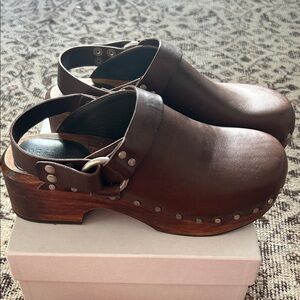 RE/Done 70s Studded Slingback Clogs